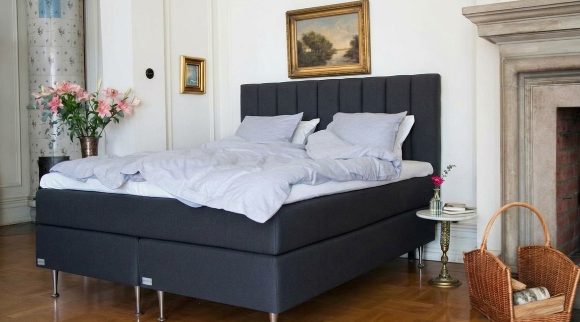 Borgholm – full bed in a styled room
