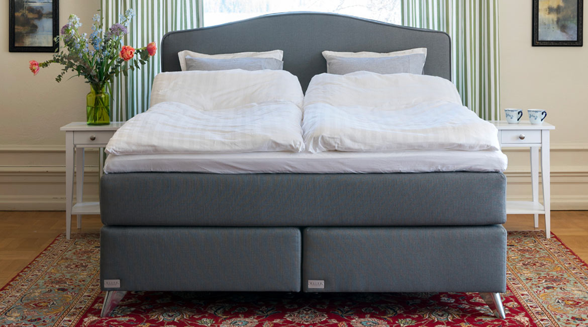 Visby – full bed in a styled room